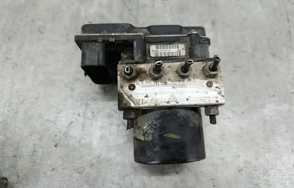 Skoda Fabia Mk2 (5J) ABS Pump