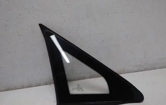 Mercedes-Benz Vito Viano W639 Front triangle window/glass A6396736405 6396736405