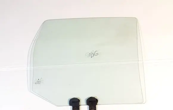 Mitsubishi Colt Rear door window glass 43R00048