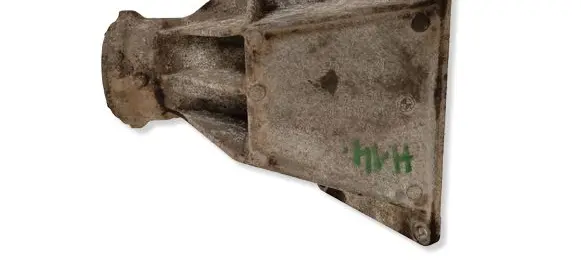 BMW X1 E84 Driveshaft support bearing bracket 7575061