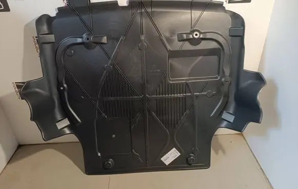 Volkswagen Transporter - Caravelle T5 Engine splash shield/under tray 7E0805685A 9568345X 7E0805687