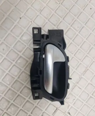 Peugeot 208 Front door interior handle 96605254VV
