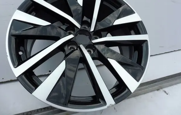 Peugeot 508 R18 alloy rim 9814118277