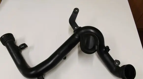 Skoda Octavia Mk2 (1Z) Air intake hose/pipe 1K0145770B