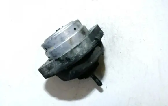 BMW X5 E53 Engine mount bracket 675844402