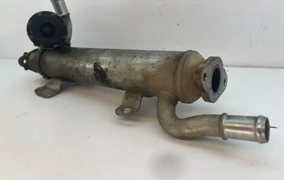 Volkswagen PASSAT B6 EGR valve cooler 03L131512B