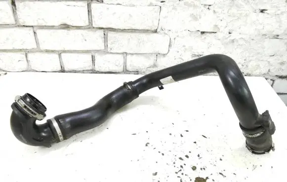 Opel Insignia A Intercooler hose/pipe VRBF20528C PA666GF30