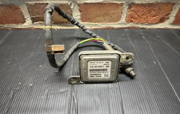 Volkswagen Crafter Lambda probe sensor 03L907807A 150317001404 5WK96690B