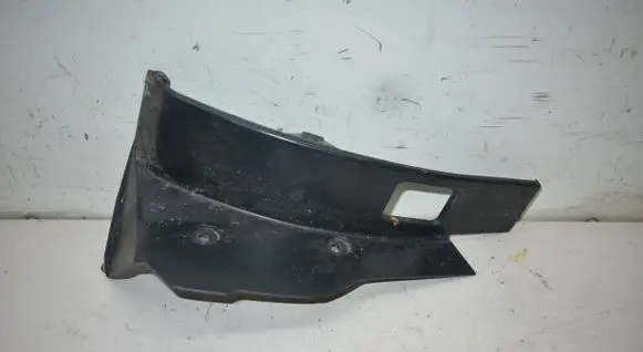 Subaru Outback (BS) Rear/tail light trim molding 946074