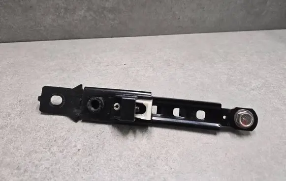 Mitsubishi Outlander Seat belt adjustment rail 1098119