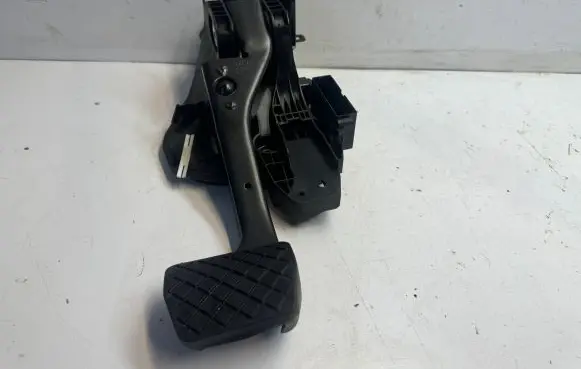 Volkswagen Tiguan Allspace Brake pedal 5Q2723058AN