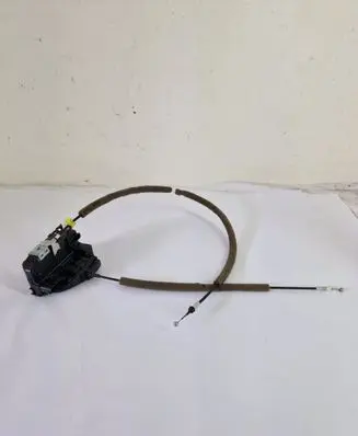 Renault Kadjar Front door lock