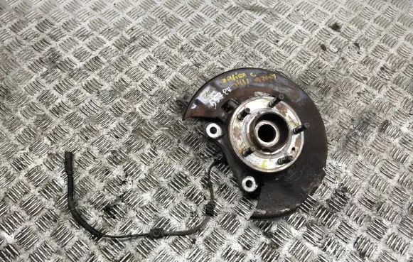 Opel Zafira C Front wheel hub