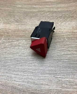 Volkswagen Tiguan Hazard light switch 5N0953509A USED