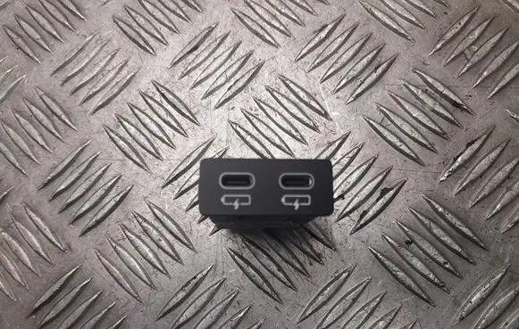 BMW 2 Active Tourer U06 USB socket connector 5A34889