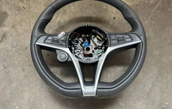 Alfa Romeo Stelvio Steering wheel 01561477660