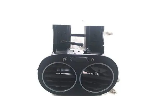 Volkswagen Golf Plus Dash center air vent grill 5M0819203