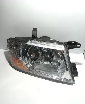 Mitsubishi Pajero Headlight/headlamp 082141159