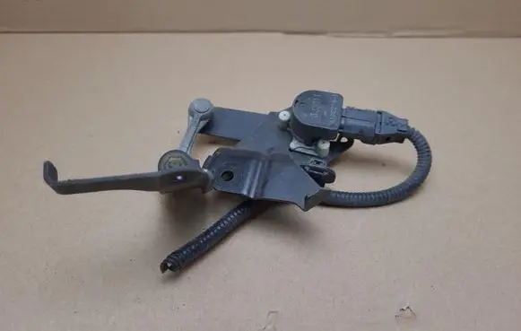 Mazda CX-5 Rear height level sensor lever 3J3011