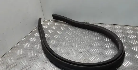 Audi A6 S6 C8 4K Engine compartment rubber 4K0823723