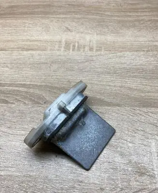 Nissan X-Trail T30 Heater blower motor/fan resistor 2W6004K26