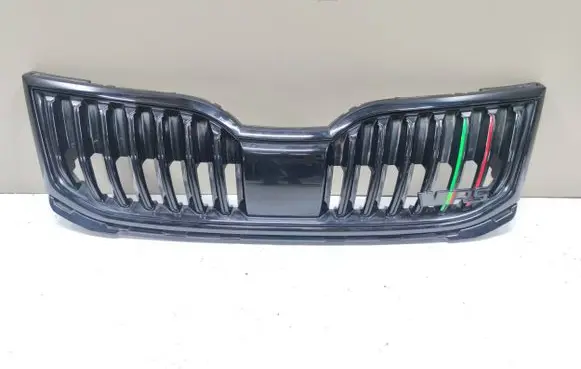 Skoda Octavia Mk3 (5E) Front bumper upper radiator grill 5E0807723A