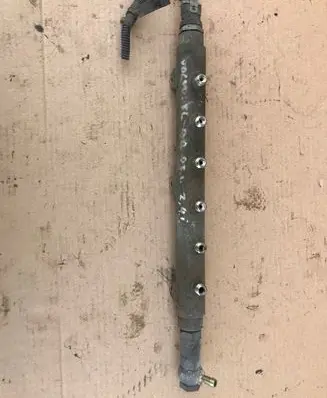 Volvo XC90 Fuel main line pipe 0445215015 30622085