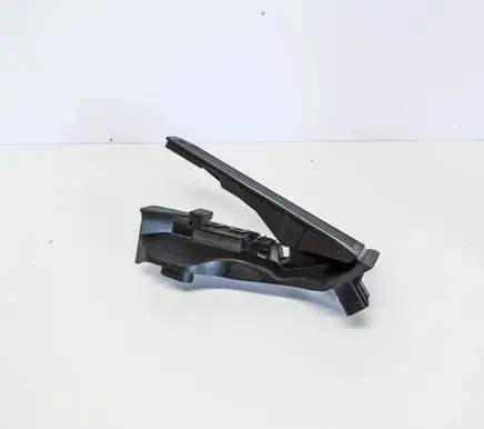 Volkswagen Golf Plus Accelerator throttle pedal 1K1721503M