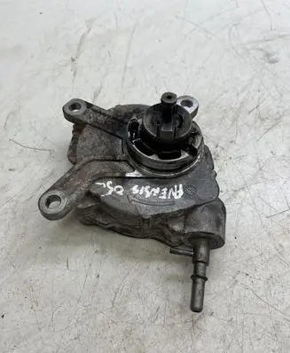 Toyota Avensis T250 Vacuum pump 01040582