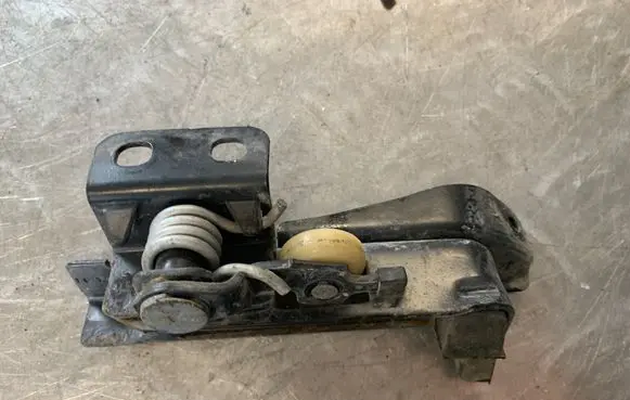 Renault Kangoo II Sliding door check strap stopper 497760