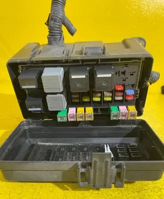 Ford Transit Fuse box set RZ5R5P1K4