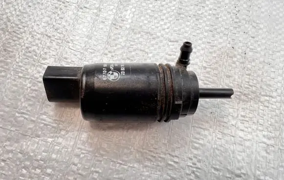 BMW 3 E90 E91 Windscreen/windshield washer pump 7199567