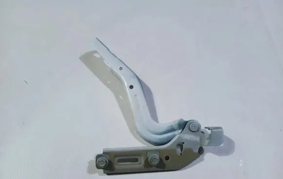 Chrysler Pacifica Engine bonnet/hood hinges