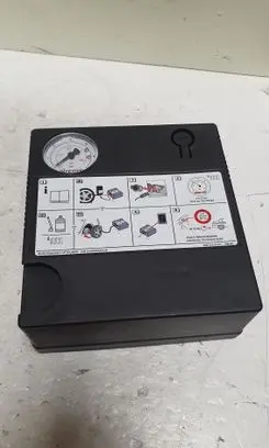 Volkswagen Caddy Tire air pump compressor 5N0012615C