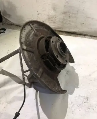 BMW 7 E65 E66 Rear wheel hub spindle/knuckle 