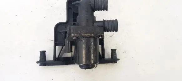 BMW 5 E60 E61 Coolant heater control valve 1147412174 1147412172b