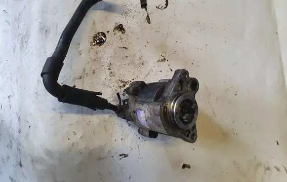 Toyota Avensis T250 Vacuum pump 0810002740