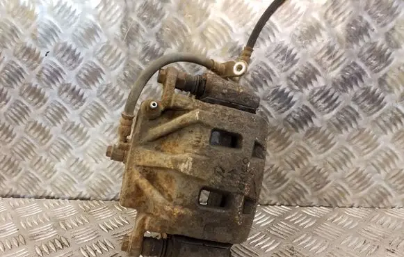 Subaru Outback (BS) Front brake caliper