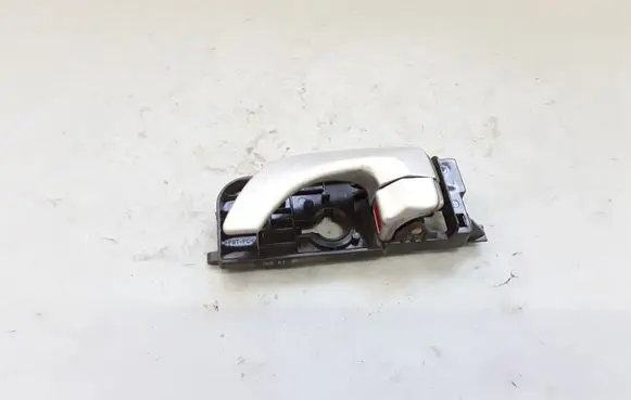 Hyundai Sonata Front door interior handle 82613NF000