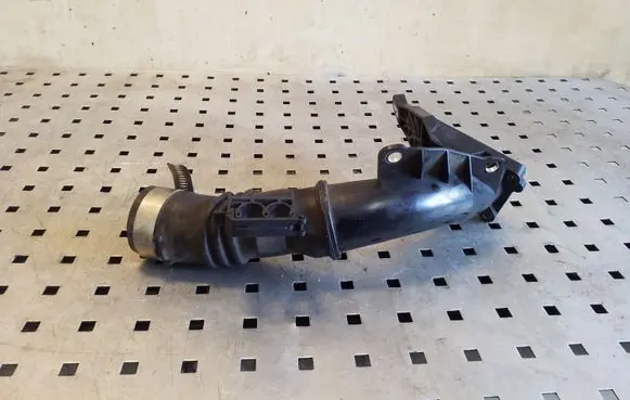 Ford Mondeo MK IV Intercooler hose/pipe AV6Q9351BC