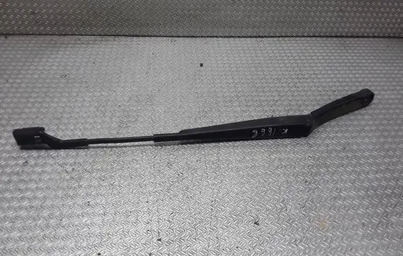 Volkswagen Golf V Front wiper blade arm 1Q1955409
