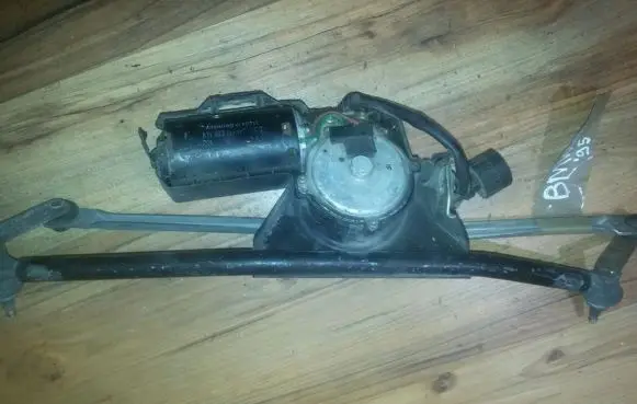 BMW 3 E36 Front wiper linkage and motor 1387027