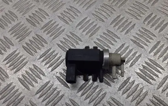 Audi A4 S4 B6 8E 8H Valve vacuum 1J0906627B