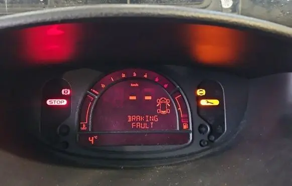 Renault Modus Speedometer (instrument cluster) 8200617796G IMPRK1549095