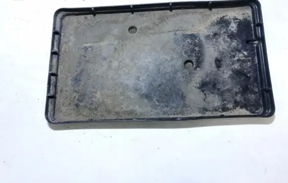 Battery box tray