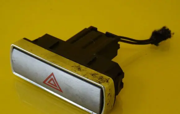 Ford Mondeo Mk III Hazard light switch 4S7T13A350AB