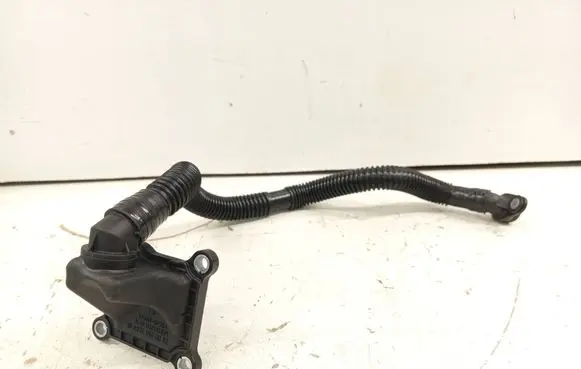 Mercedes-Benz E W212 Other engine bay part 2740100062 A2740100062