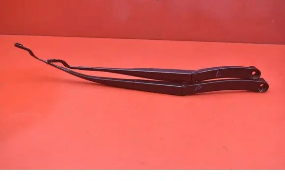 Hyundai i40 Front wiper blade arm