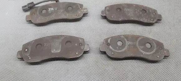 Renault Master II Brake pads (front) 