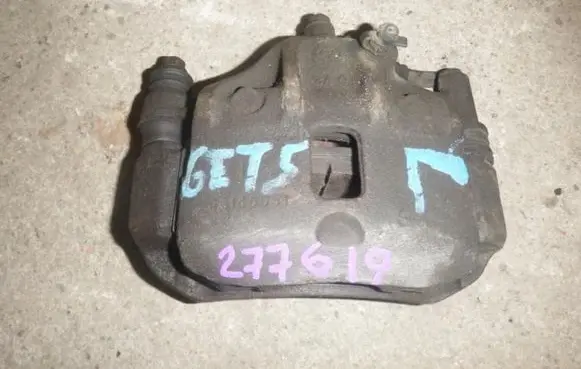 Hyundai Getz Front brake caliper 581101C100